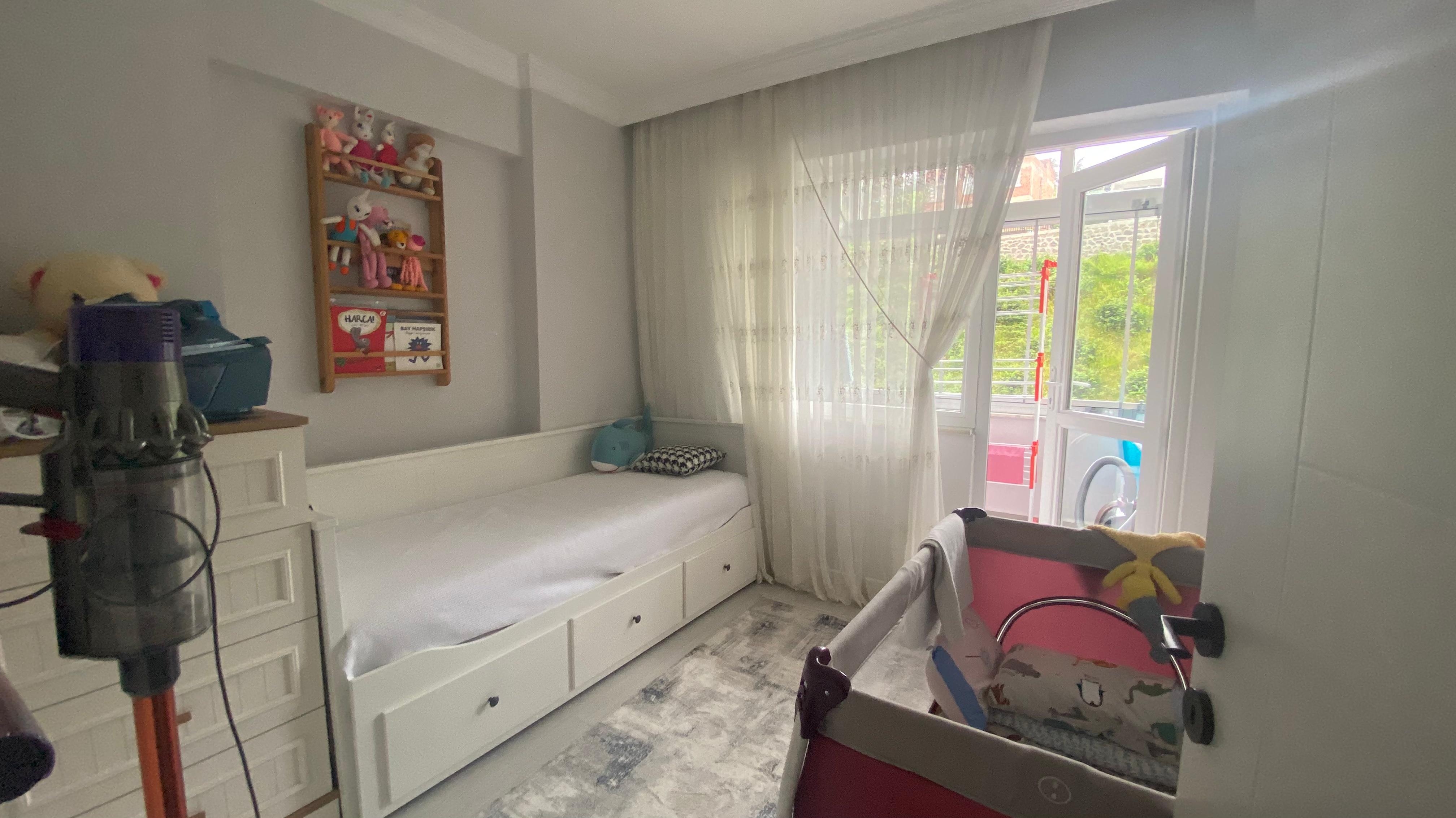 ÇUKURÇAYIR'DA SİTE İÇERİSİNDE İÇİ FULL YAPILI 3+1 SATILIK DAİRE